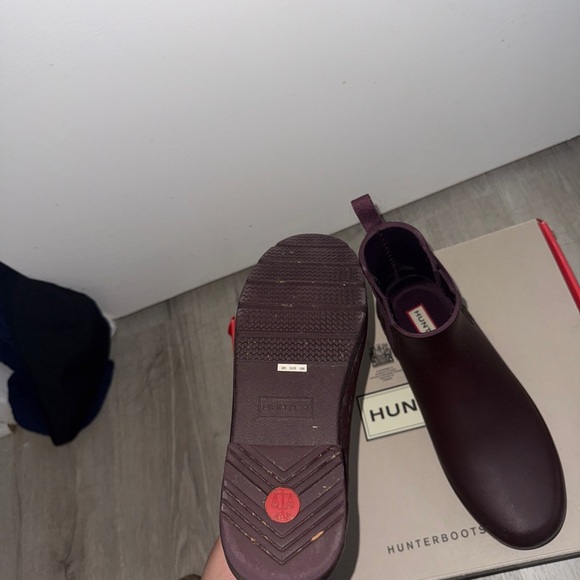 Hunter Women’s Burgundy/Maroon Chelsea Boots - Picture 4 of 5